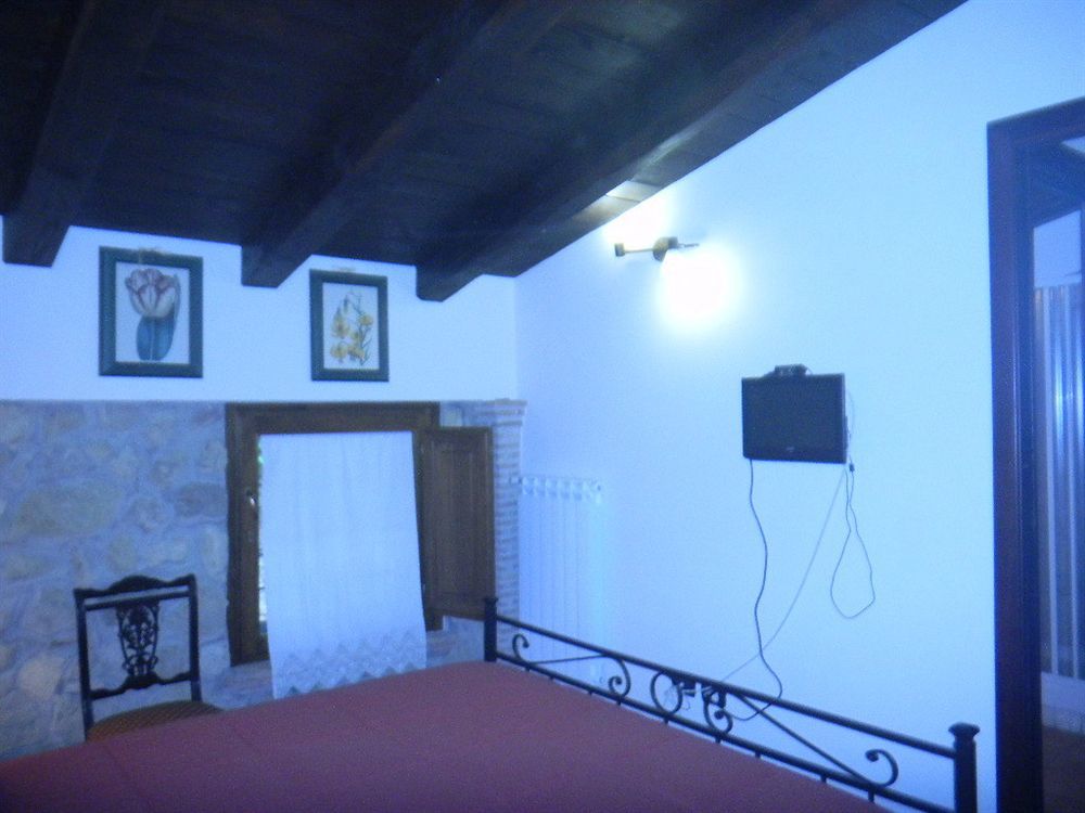 Il Casale Delle Ginestre Aparthotel Castel San Pietro Romano Exterior foto